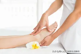 小穴位大健康（51）太白穴——左右脚互相踩踏就能治疗脚掌疼痛图片