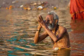 粪大肠菌群超标 2500 倍，印度圣河彻底崩溃，恒河已经被榨干！图片