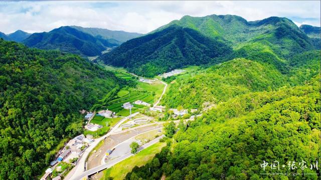 【摄影报道】张家川县：游丝路大关山 品诗意花园