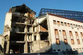 1999年，北约轰炸牺牲的记者许杏虎，如今在家乡享受何种待遇？图片