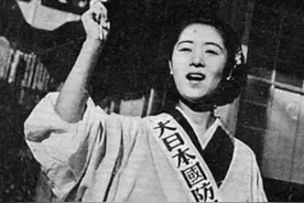 太平洋战争⑤：中途岛海战，损失4艘航母，日本国内如何丧事喜办?图片