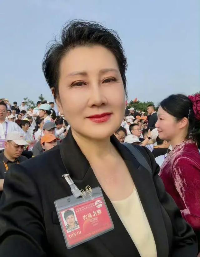 唐国强担心的事发生了！同现身观礼阅兵，却遭评论痛批不如刘劲？