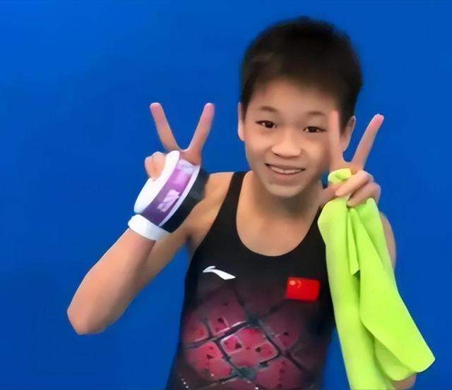 豪宅风波后，全红婵带伤新疆滑雪，令人担心的事发生 樊振东说对了