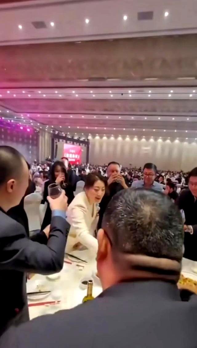 突发！宗馥莉又下死手，娃哈哈百亿遗产大战，最新细节曝光