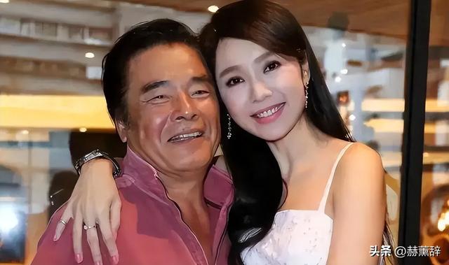 “6个老婆”同住一屋，每人每月7万零花钱，71岁又娶第七房小娇妻