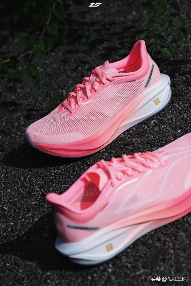 李宁2025鞋王榜出炉！TOP10包揽专业与潮流，这双鞋竟卖爆全