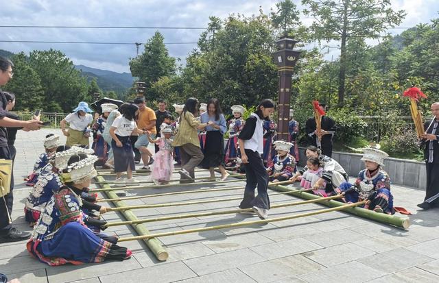“国庆·中秋”第四天：西江旅游掀高潮“苗文化”体验受热捧