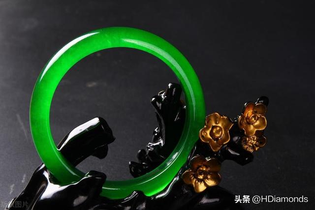 玉石知识一：什么是B、C货翡翠，以及他们对身体的五大危害。