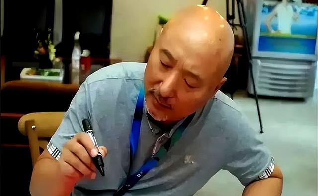 泪目了，郭德纲的一句话，将陈佩斯人生如戏的境遇体现得淋漓尽致