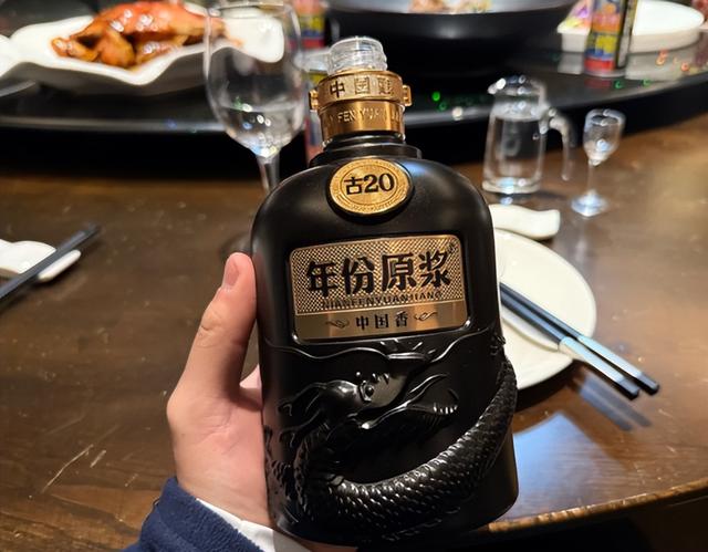 中国八大纯粮食酒品牌，2025 年高口碑粮食酒选购指南