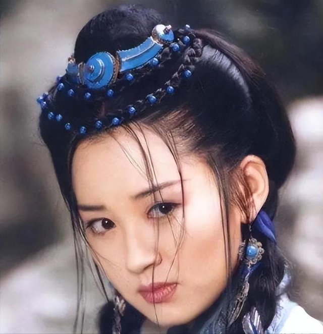 她一生 “风流成性、老少通吃”，撩汉无数，现如今56岁却依旧单身