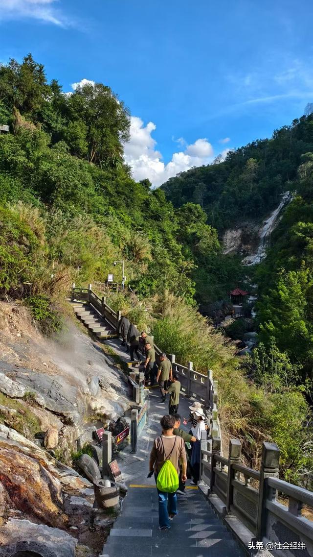 “千古沸腾百孔气”！腾冲热海，诠释国家 5A 火山温泉魅力