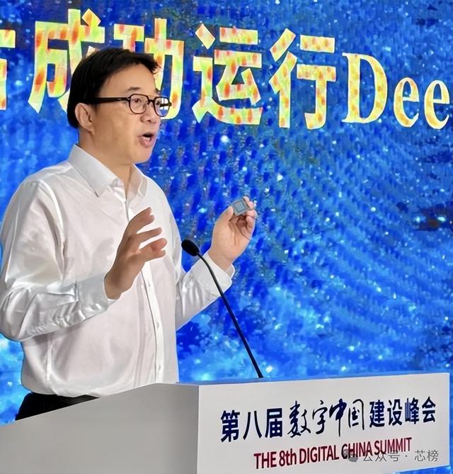 反手掐美脖子！“芯片之父”太给力！弃美归国，研发成果堪比核武
