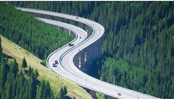 线路越直越省钱，为何美国是直的，我国高速却基本是弯的？
