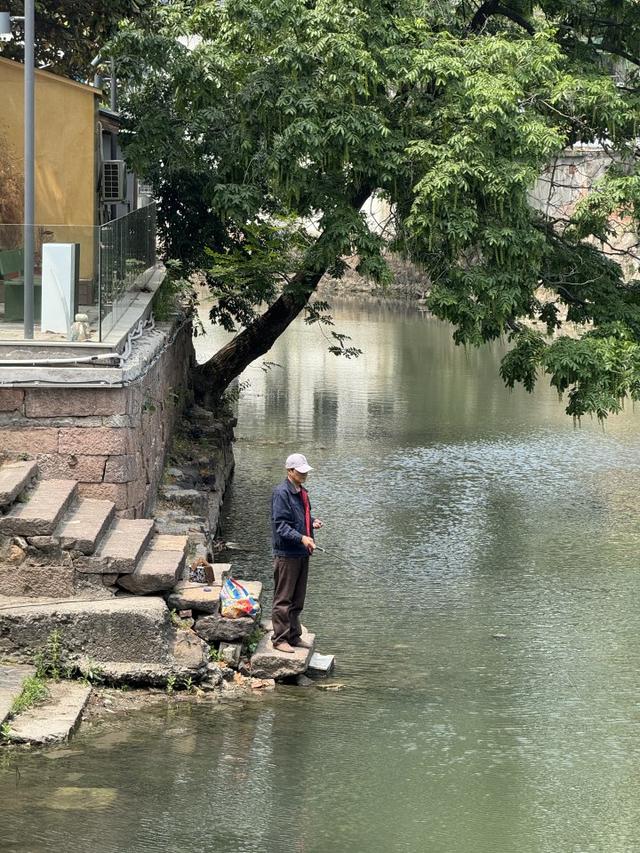 杭州有条老街，可以瞬间穿越回30年前？