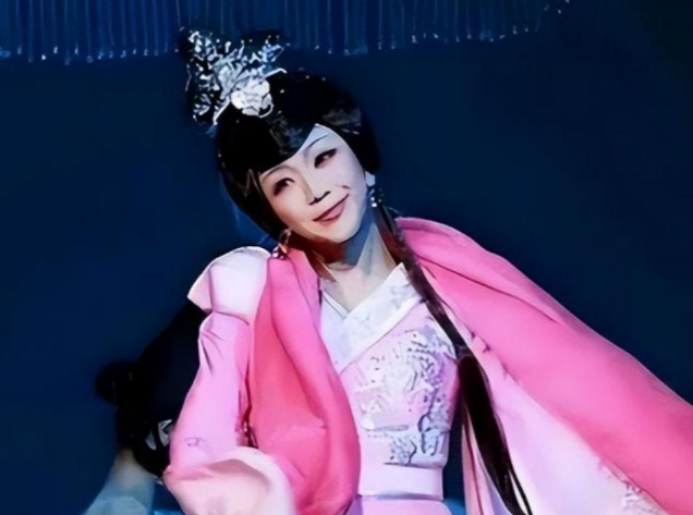 人狂必有祸！47岁的“跳梁小丑”李玉刚，终为自己的行为付出代价