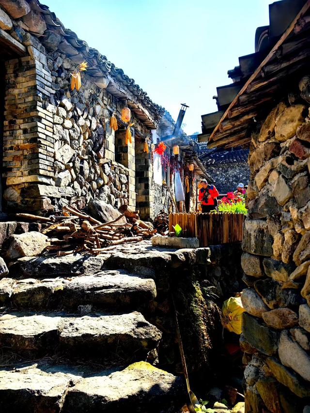 浙东行吟：桃源仙境采风牌 岩下石头村完美