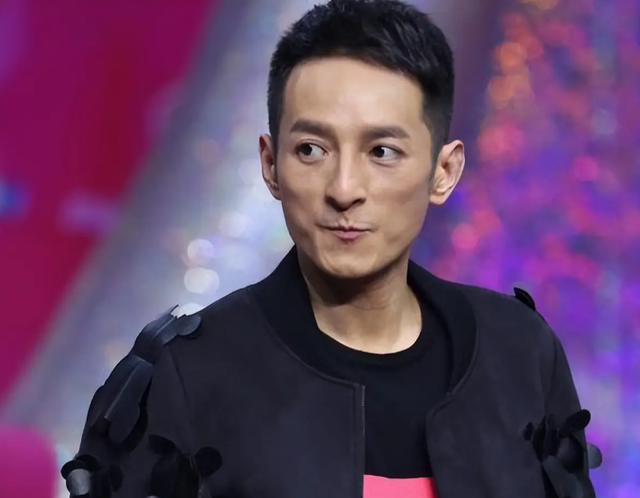 从主持人到"精神病"，49岁无妻无子的李维嘉	，给不婚人士提了个醒