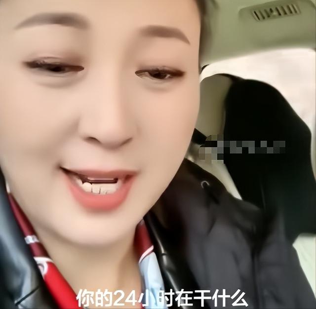 闫学晶没想到	，2026年刚开年，老搭档冯巩就给自己上了生动一课