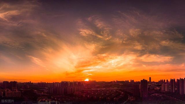 上午立秋凉飕飕，下午立秋热死牛，今年的“秋老虎”应该很猛烈