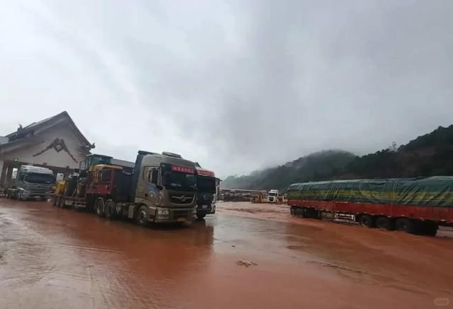 自驾游遇洪水:导航成“背锅侠”?一场天灾背后的责任拷问