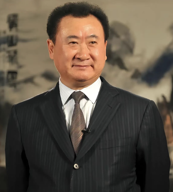 风流成性、挥霍无度，王思聪造的孽，让71岁的王健林付出“代价”