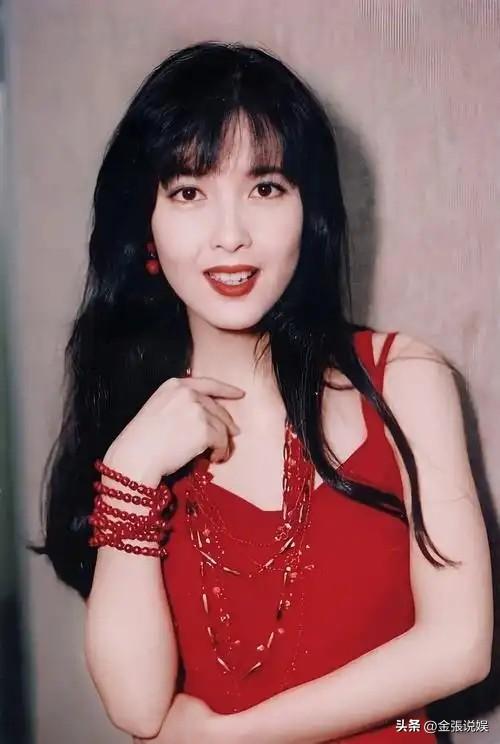 被戴8次绿帽子	，3次被捉奸在床，这就是我们"玉女"守卫的爱情？