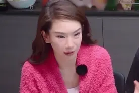 一个操作“眼睛变形”！知名女演员回应并道歉，医生提醒：使用不当有生命危险图片