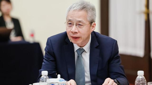 14亿人口红线告急！出生率再创新低，中国如何破解生育困局