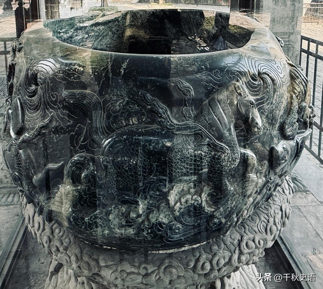 史上最憋屈的国宝，7000斤美玉腌了166年咸菜，是宝贝终会发光！