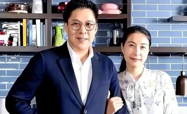 霍震霆也没想到	，被寄予厚望的儿媳郭晶晶，竟遭到一个这么大教训