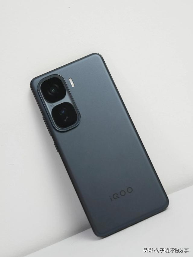 中端机也能战5年！这3款“闭眼入”机型：骁龙8 Gen3+7000mAh