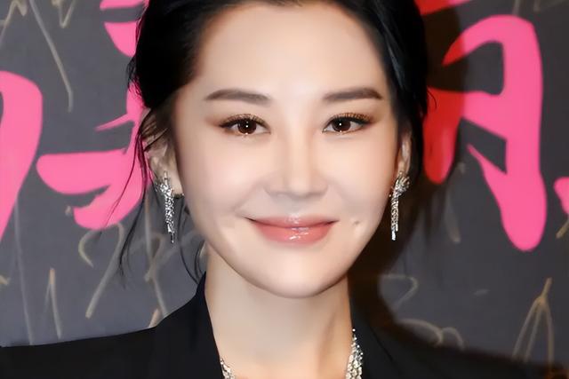 她一生“风流成性，老少通吃”，撩汉无数	，现如今56岁依旧单身