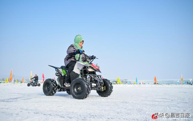 视觉·昌吉 | 昌吉“丝路冰城”火了！冰雕、驯鹿、雪地摩托，解锁冬日浪漫