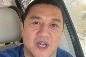 李亚鹏被曝拖欠工资，要员工帮借钱，“谈到钱就选择性失明”？曾直播哭穷：吃一星期外卖图片