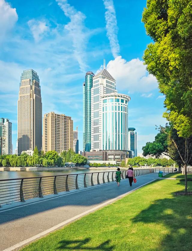 从上海出差武汉,毫不客气地说,武汉的“大”,真不是吹出来的!