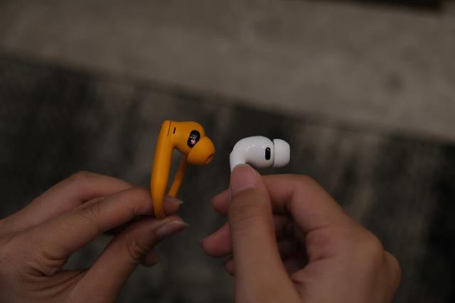 AirPods Pro 3 首发体验：降噪续航双升级，还能「听见」心跳……