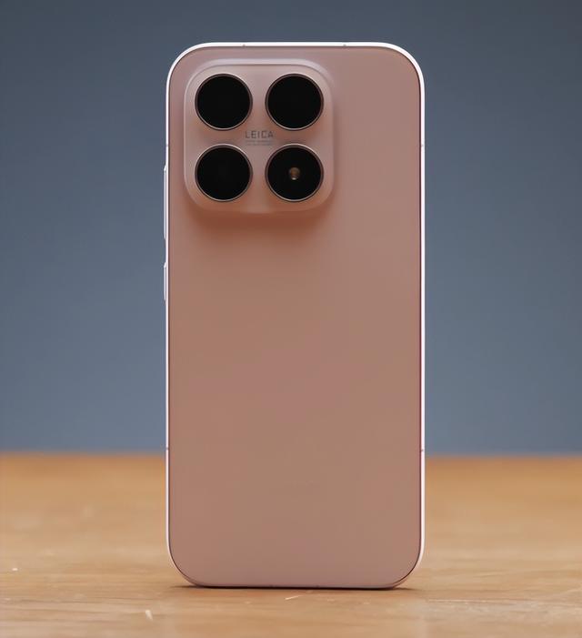 别买 iPhone 17 了，接下来发布的国产新机一个比一个好看！