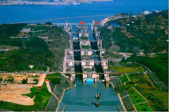 三峡大坝：一个让我震撼到说不出话的地方