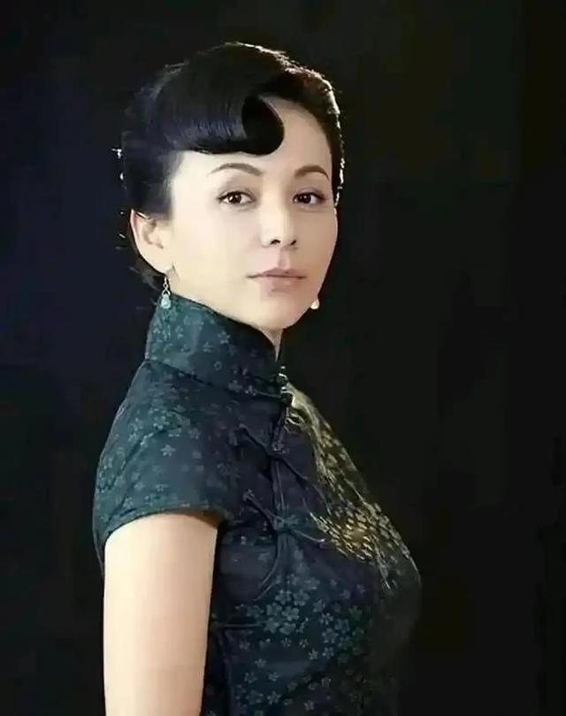 适合演“贵妇”的4位女星，个个天生富贵相，演不了穷人