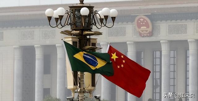 荷兰强抢中国企业，中国出手反击，芯片出口一刀切，欧美崩溃了