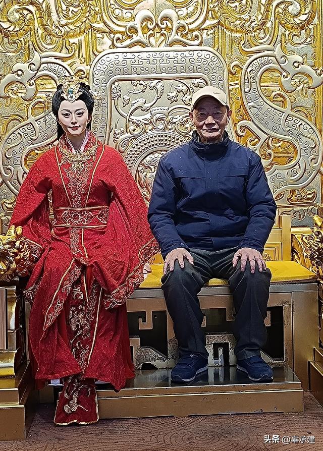 续游武汉江汉路步行街