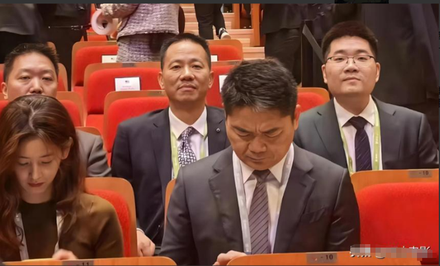 不装了！婚变传闻仅10天，31岁章泽天高调官宣喜讯，终于等到这天