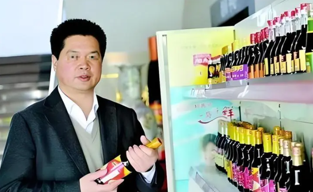 代工厂关停，亏60亿，老板一家三口成老赖，“酱油大王”彻底凉凉