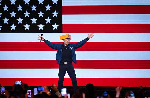 马斯克获万亿薪酬，年均收入比全美建筑工收入总和高460亿美元