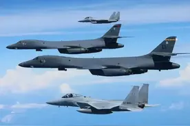 对付胡塞的打法，复刻到亚太！美轰炸机编队升空，靠近中国家门口图片