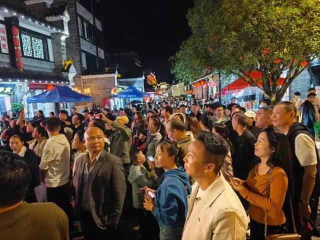 【 “雨” 你相约】国庆假期圆满收官！石泉文旅市场“热”力全开，魅力再升级！