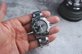 浪琴康卡斯，潜水表绕不开的选择图片