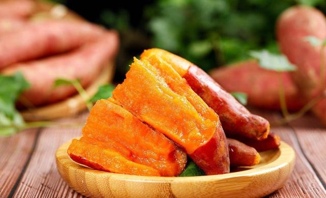 李兰娟直言：天冷经常吃蒸红薯的人，不用几个月，身体或有5变化