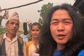 小明回国去我丈母娘家，看了直播真没想到图片